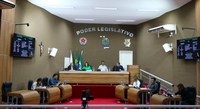 Lei Municipal garante atendimento prioritário aos pais e mães atípicos nos serviços públicos de saúde de Arcos