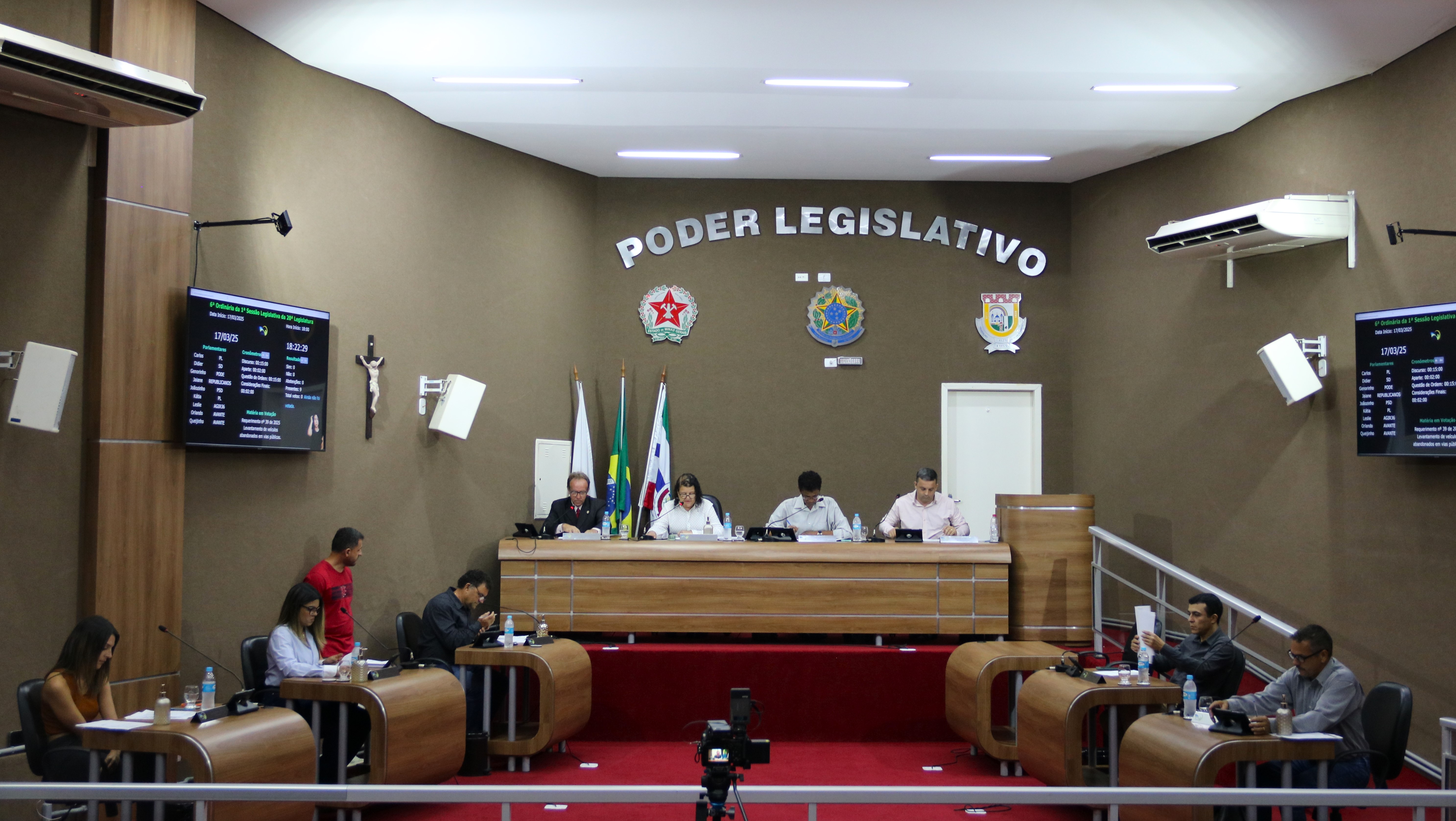 No Mês da Mulher, Câmara aprova dois importantes projetos de lei para a saúde feminina em Arcos
